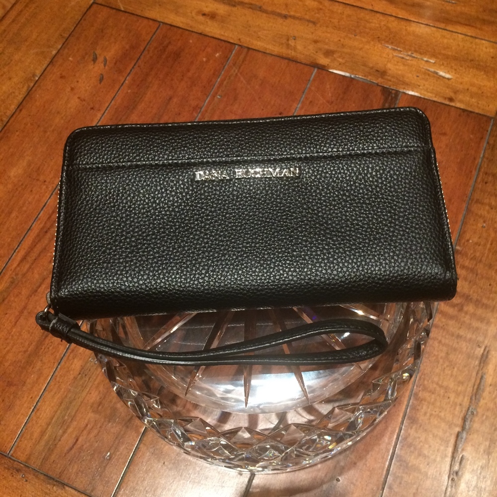 Dana Buchman Black Wristlet - Picture 7 of 7